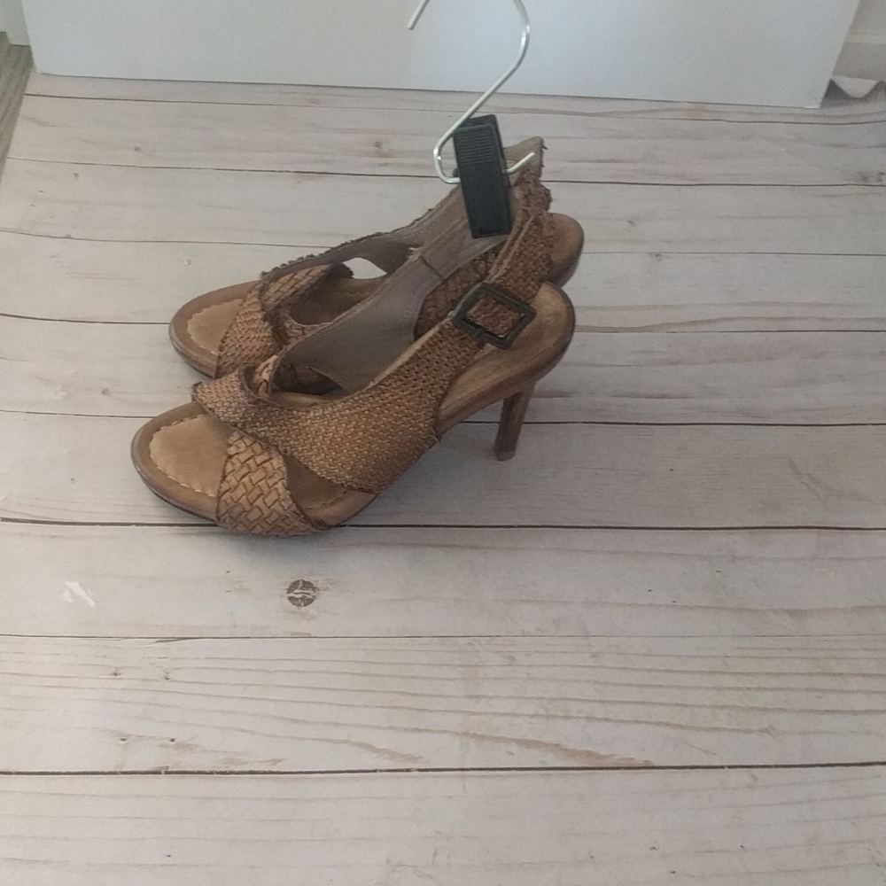 🌸🌼 Genuine leather shoes by Fauzian Jeunesse